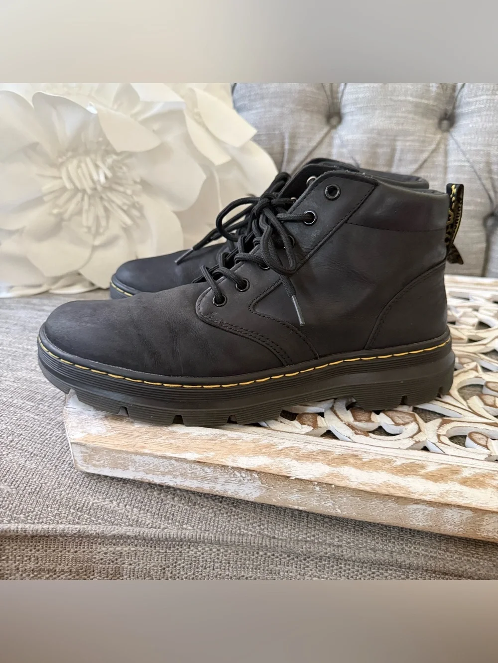 Dr. Martens Bonny Black Leather Chukka Boots Yellow Men’s 10 Women’s 11